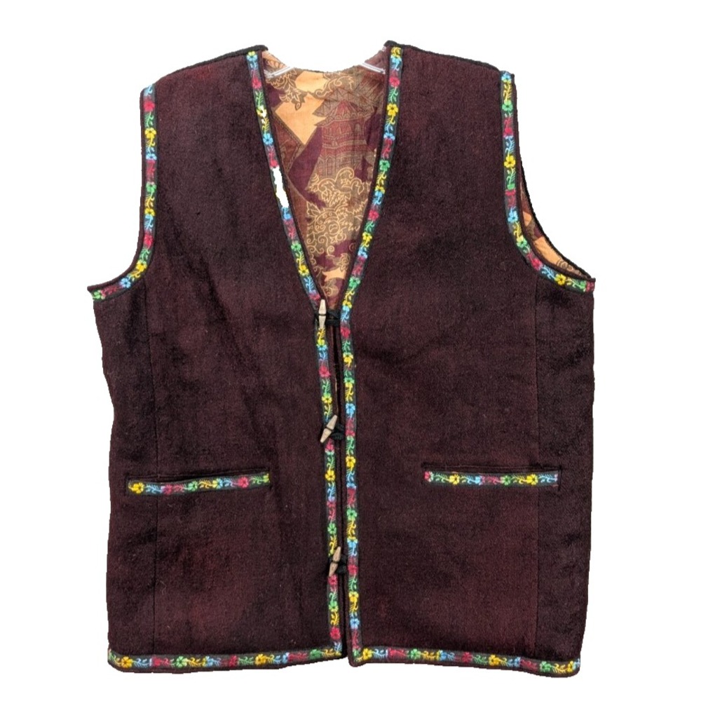 Vintage Ukrainian National Floral Embroidered Vest Women's Large? Pockets‎ Boho